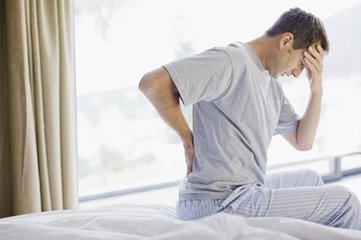 男性感染精囊炎的途径有什么？